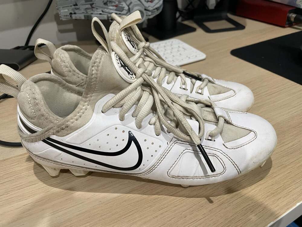 Size 5.5 Nike Huarache 9 Varsity LAX Lacrosse Cleats White Unisex